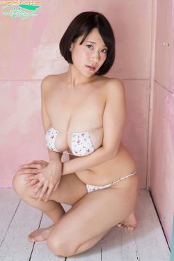 彩象岛的女孩儿